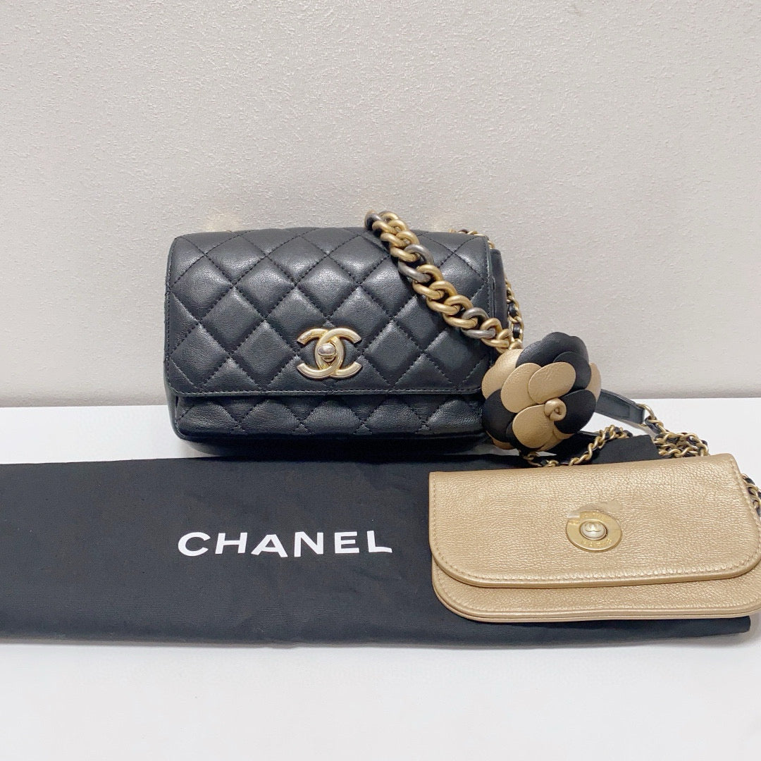 Chanel - Limited Edition Camellia Mini Rectangular Flap Bag - Lambskin leather - Black - (mini)