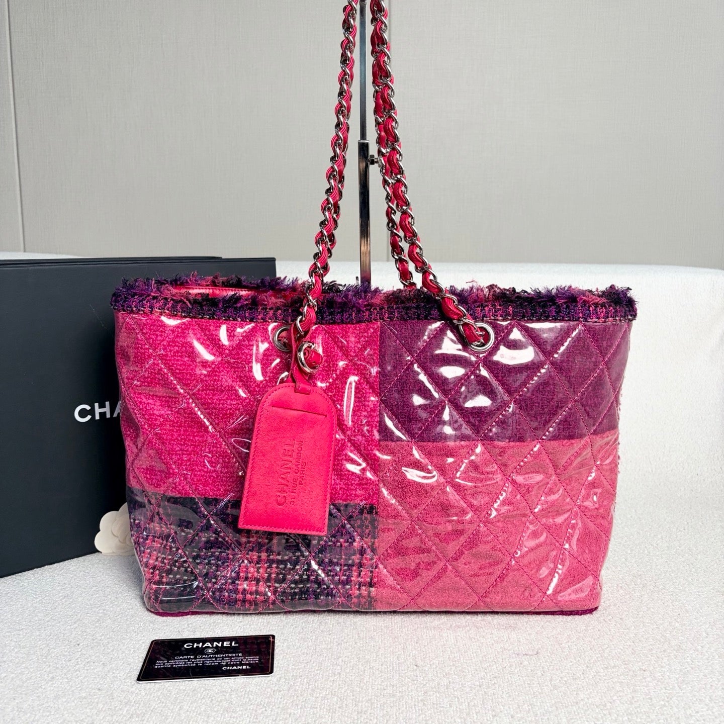 Chanel - Limited Edition Patchwork Tote Bag - Tweed and PVC - Multicolour (Pink and Purple) - (Medium)
