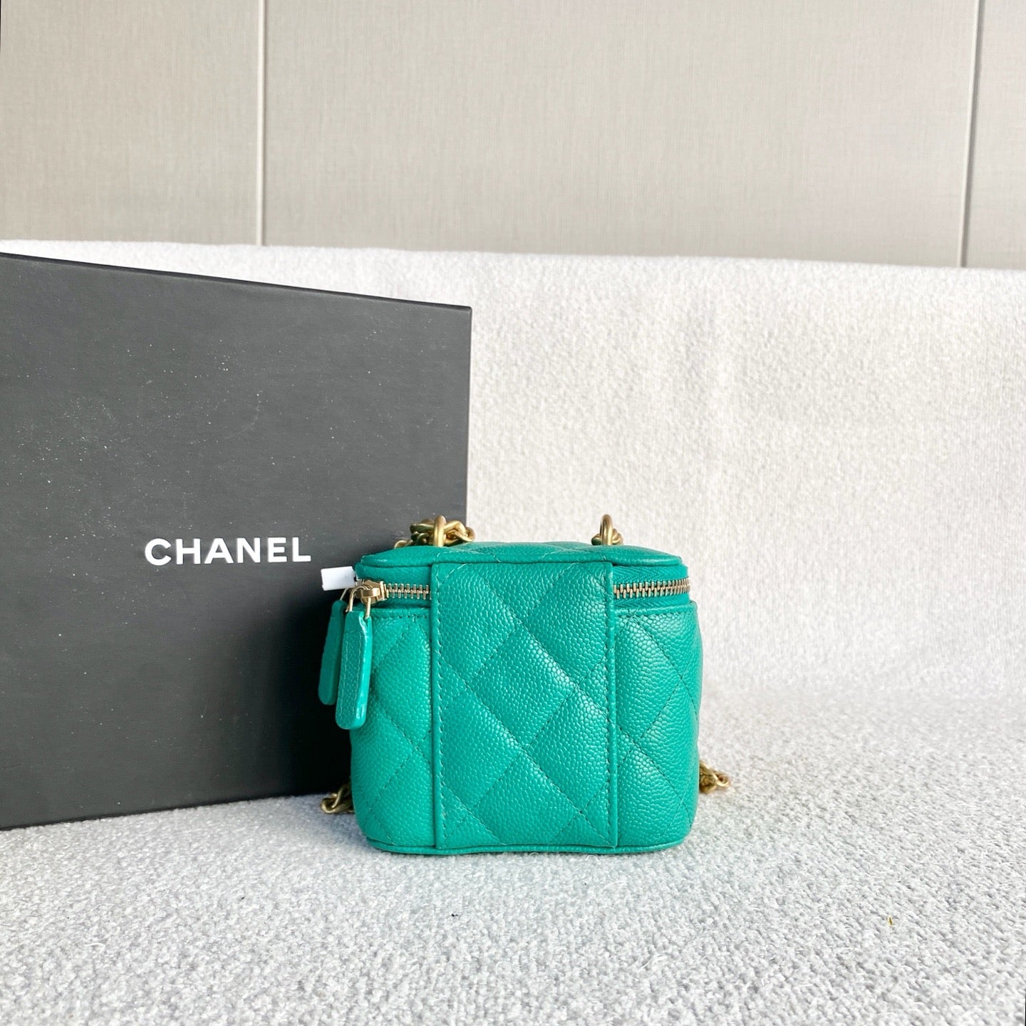 Chanel - Love Heart Mini Vanity Case - Grained leather - Green - (mini)