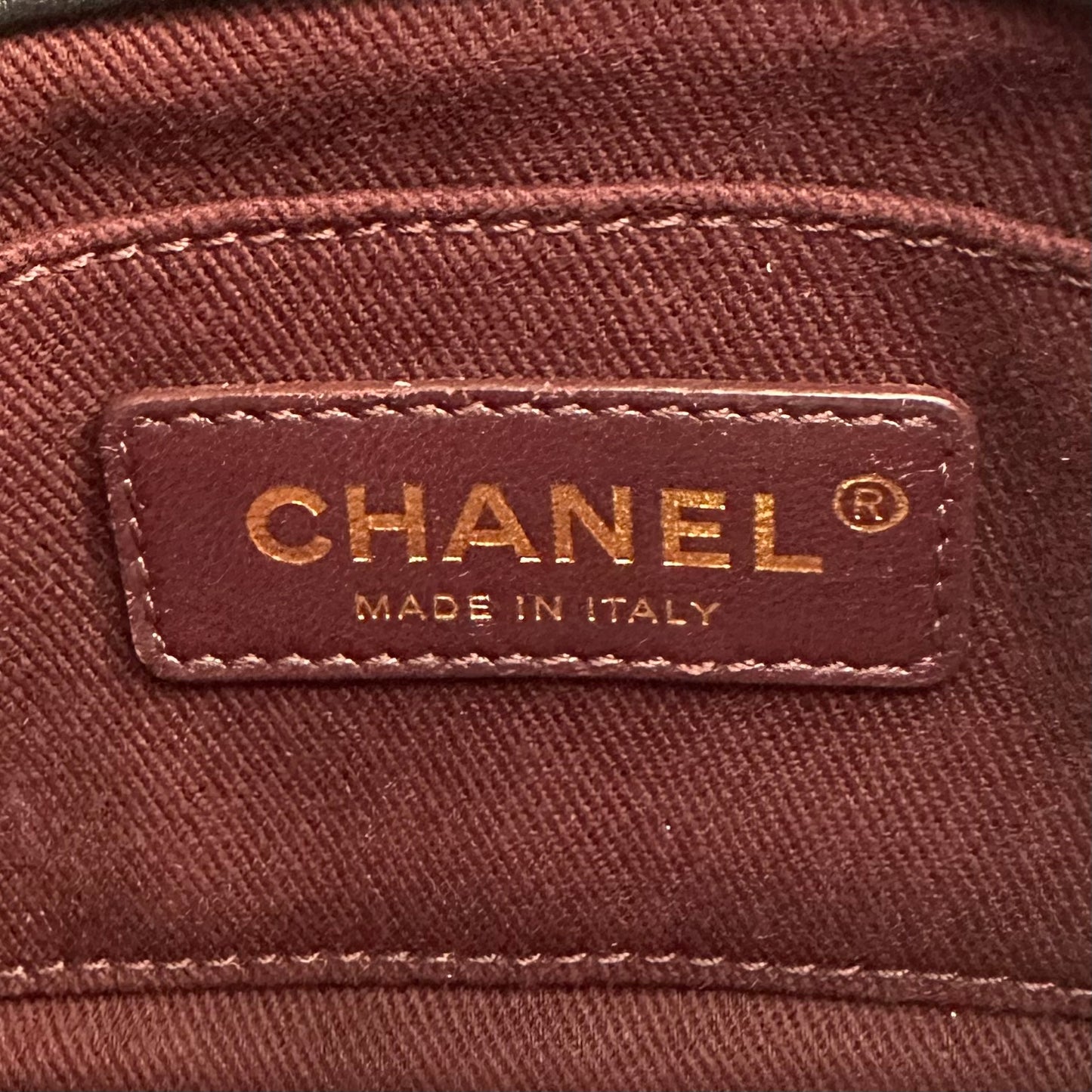 Chanel - Messenger - Leather - Black