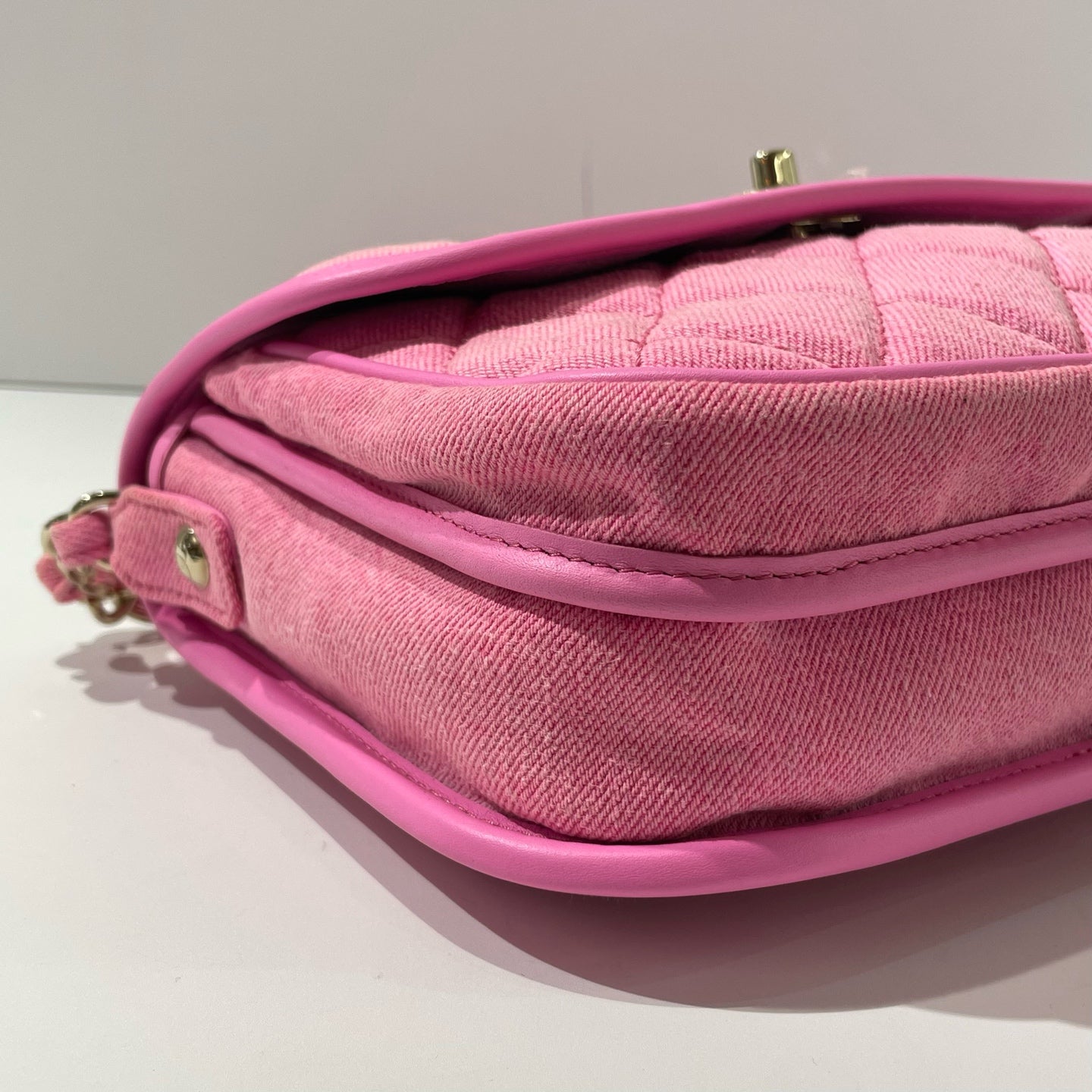 Chanel - Messenger bag - Denim - Pink - (Small)