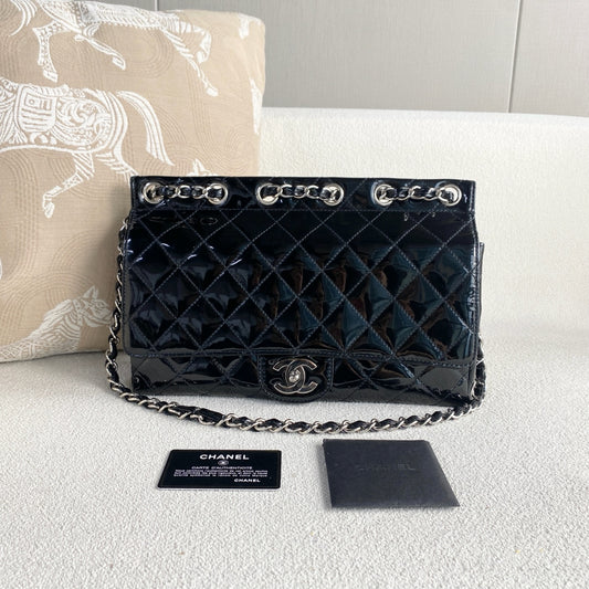 Chanel - Milk Box Flap Bag - Patent leather - Black with Silver-Tone Hardware - (medium)