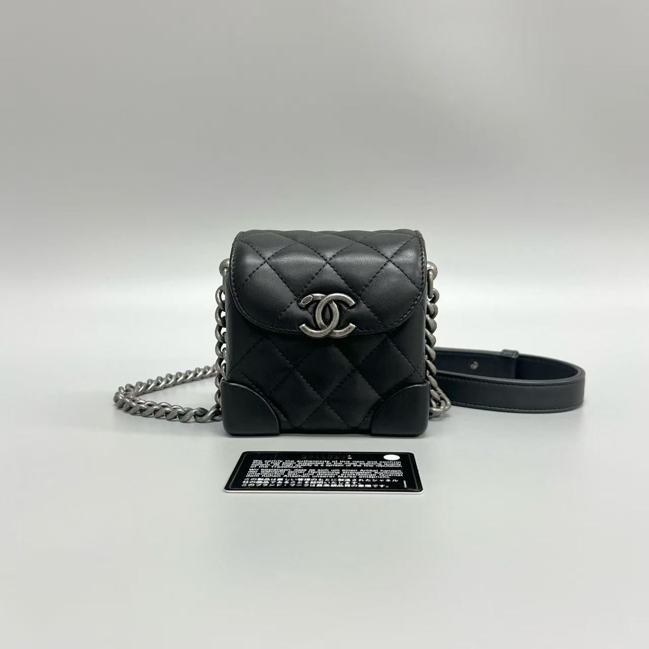 Chanel - Mini Box Bag - Lambskin leather - Black - (mini)