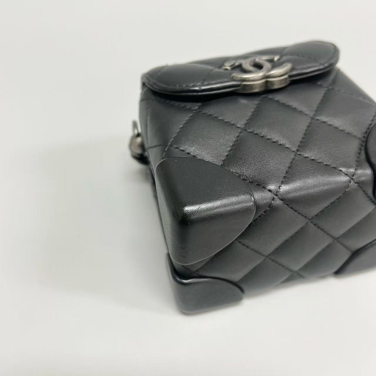 Chanel - Mini Box Bag - Lambskin leather - Black - (mini)