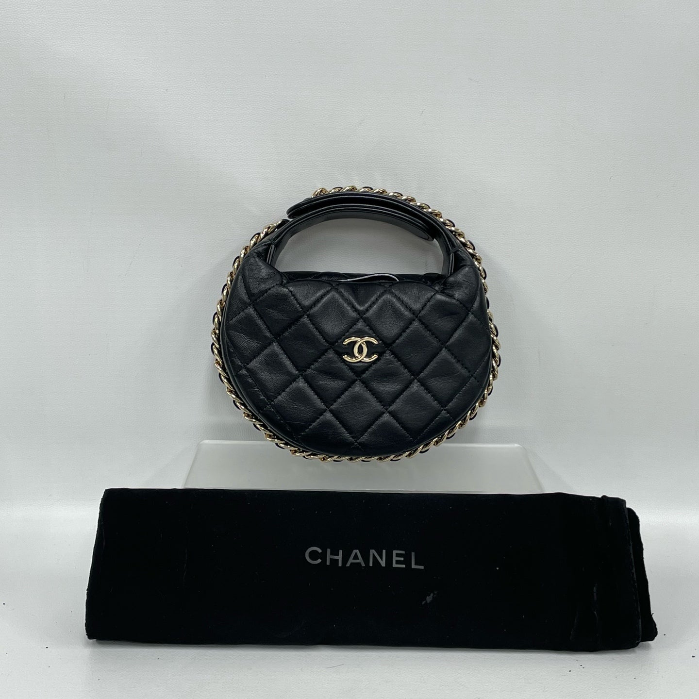 Chanel - Mini Hula Hoop Wrist Bag - Lambskin leather - Black - (mini)