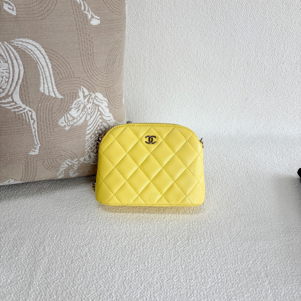 Chanel - Mini Shell Bag - Leather - Yellow - (mini)