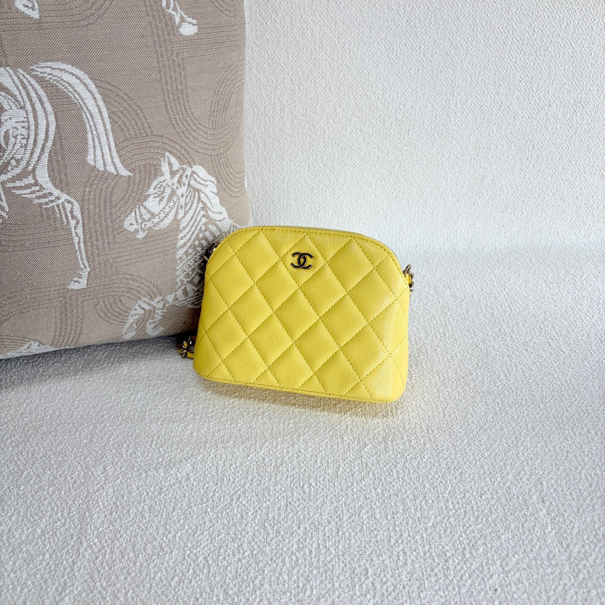 Chanel - Mini Shell Bag - Leather - Yellow - (mini)