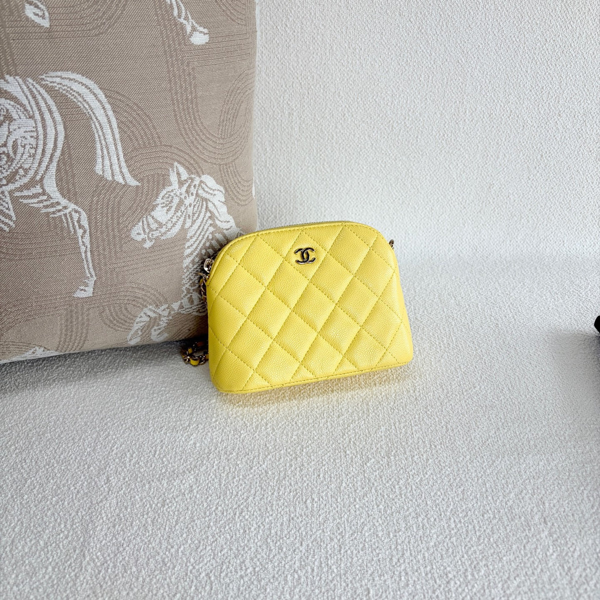Chanel - Mini Shell Bag - Leather - Yellow - (mini)