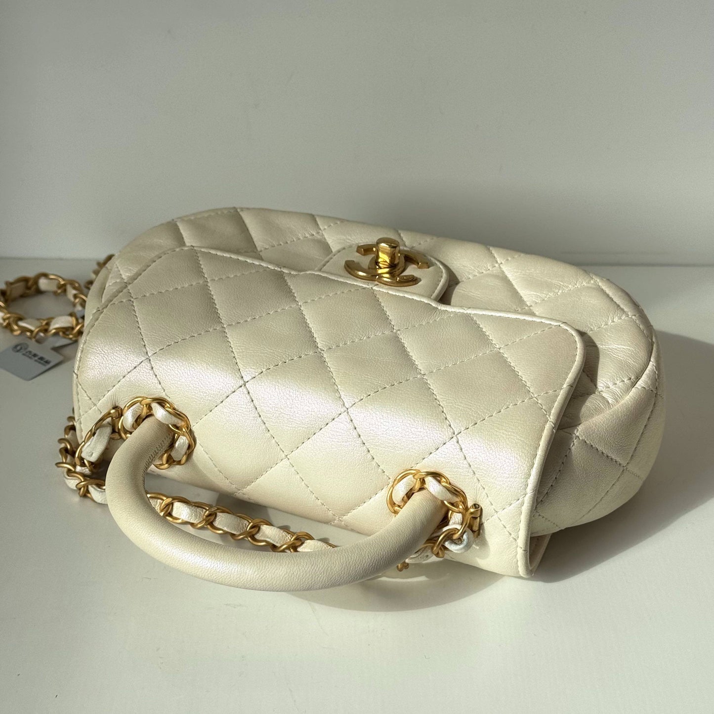 Chanel - Mini Top Handle Flap Bag - Lambskin leather - Iridescent White with Gold-Tone Hardware - (mini)