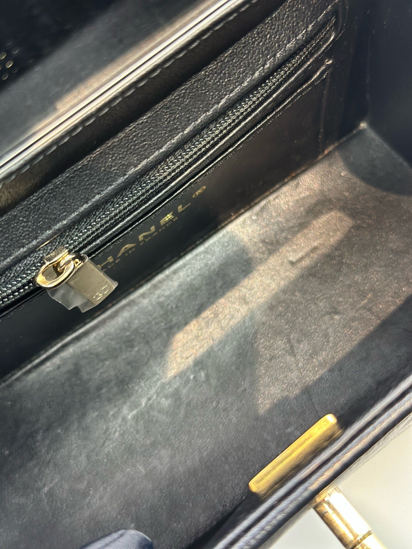 Chanel - Mini Vanity Case - Lambskin leather - Black with Gold-Tone Hardware - (mini)