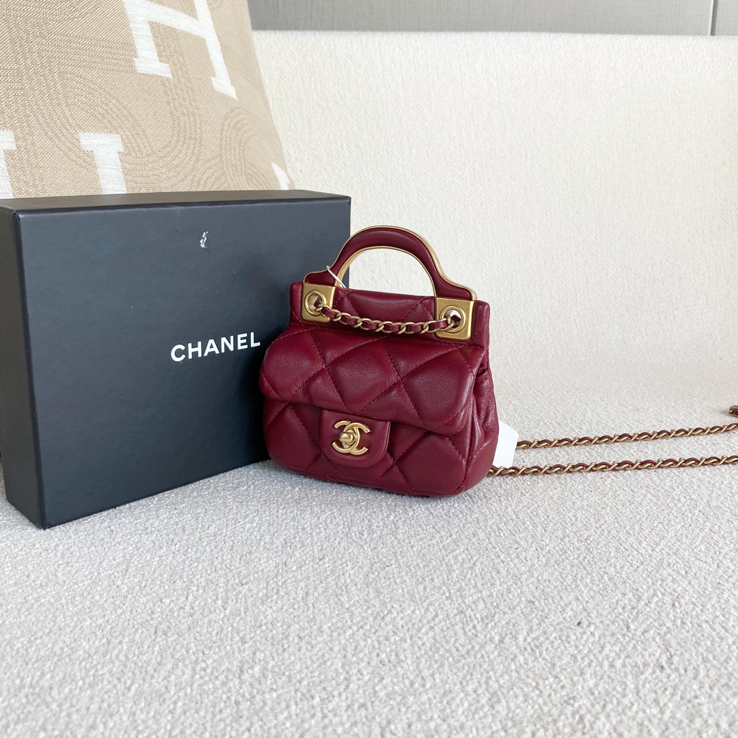 Chanel - Mini Vanity Case - Leather - Burgundy - (mini)