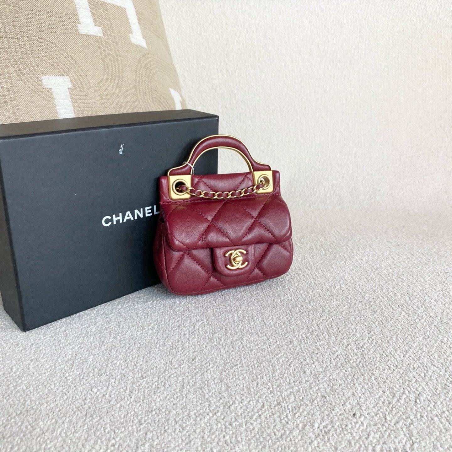 Chanel - Mini Vanity Case - Leather - Burgundy - (mini)