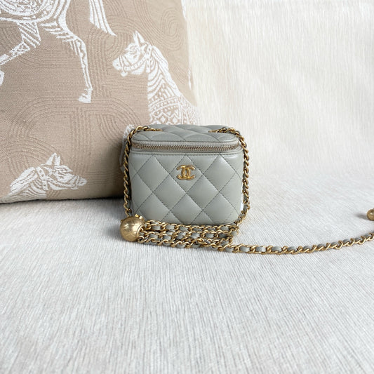 Chanel - Mini Vanity Case - Leather - Grey - (mini)