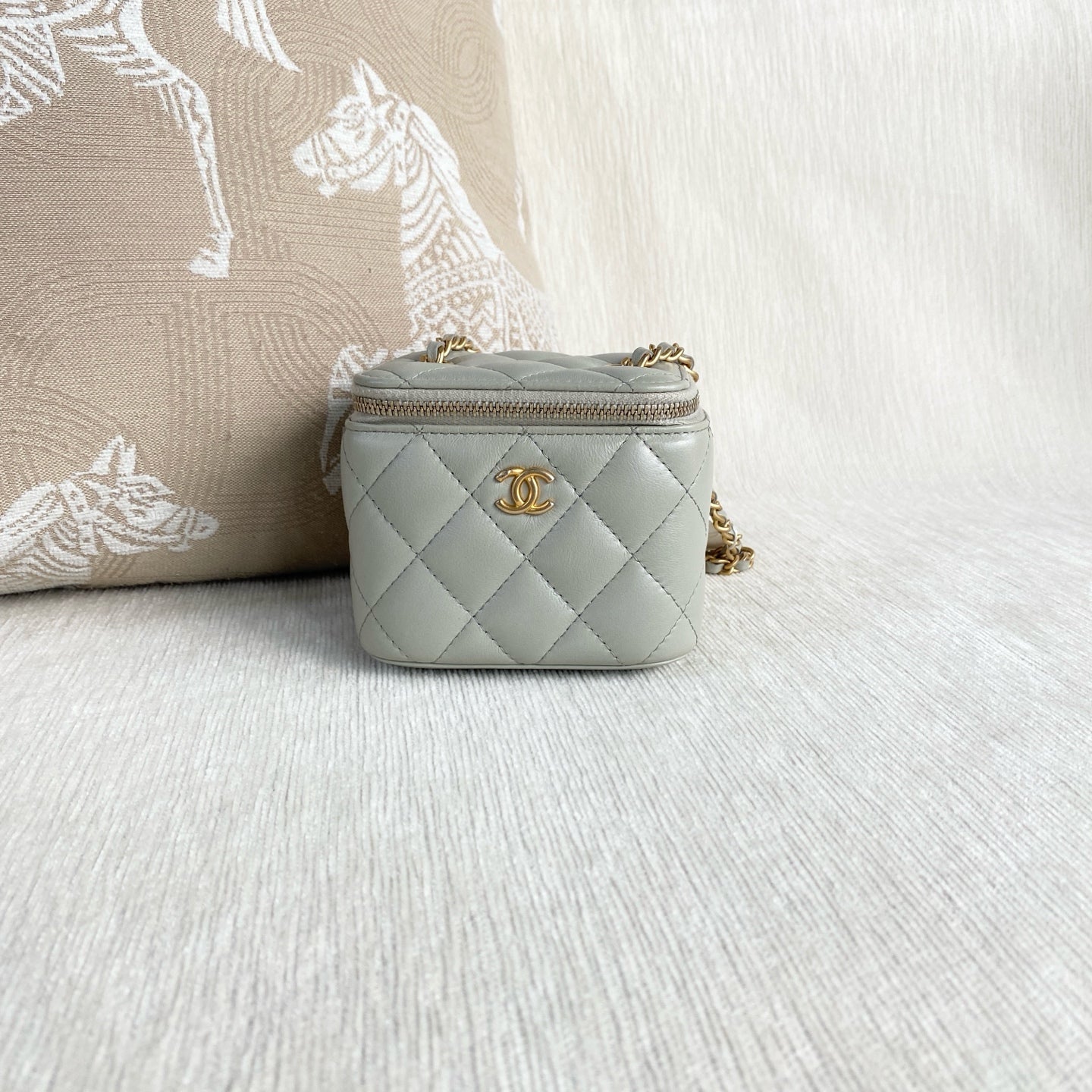 Chanel - Mini Vanity Case - Leather - Grey - (mini)