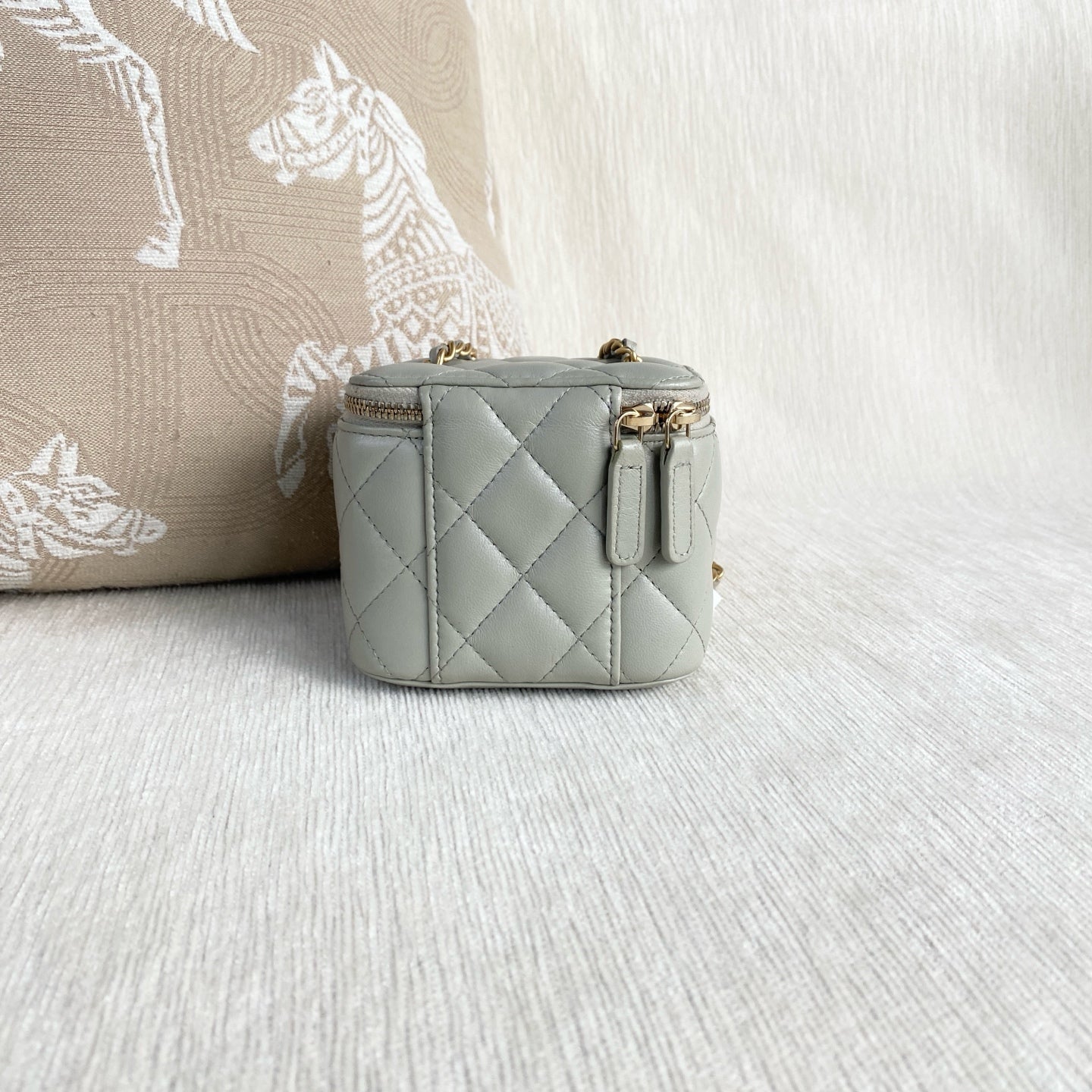 Chanel - Mini Vanity Case - Leather - Grey - (mini)
