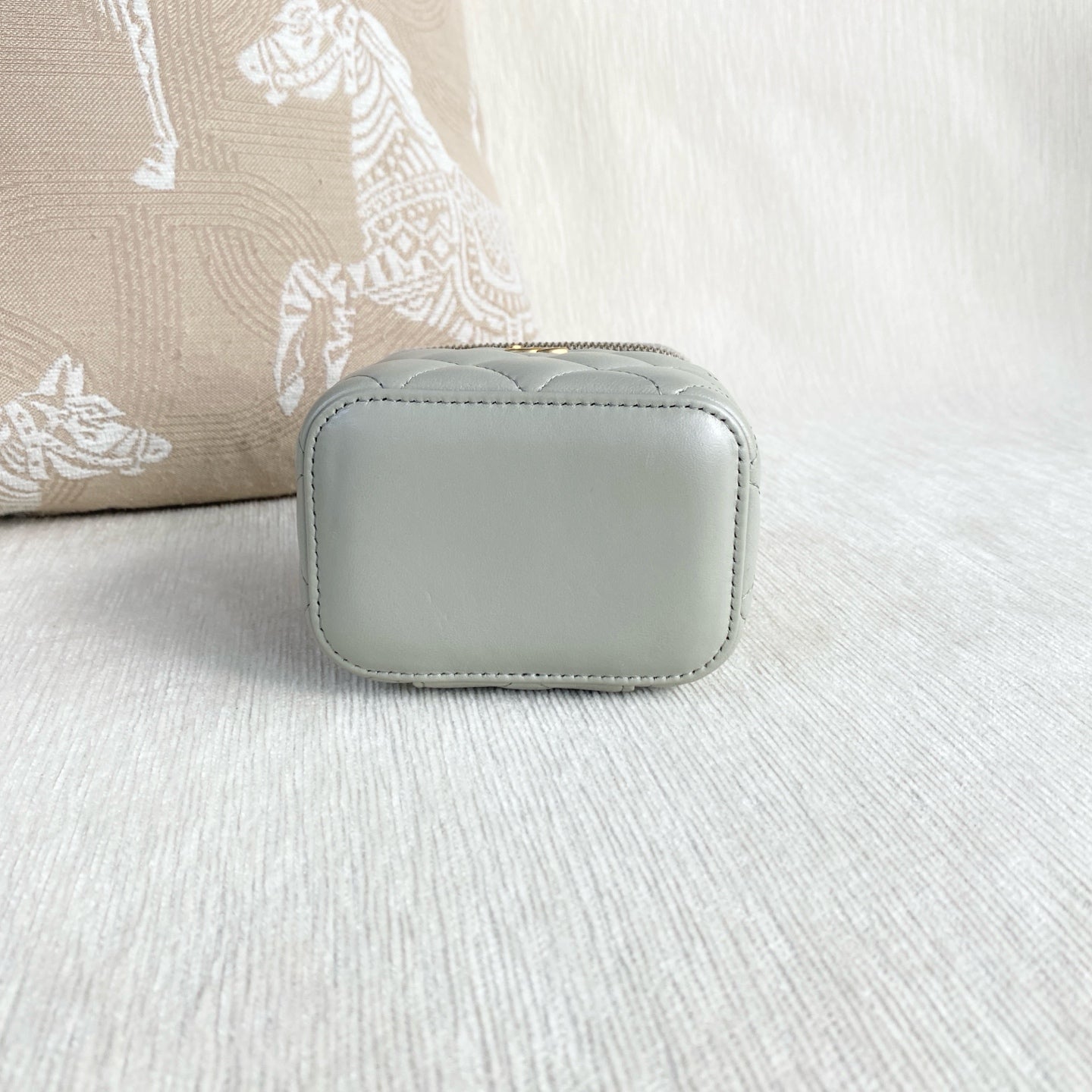 Chanel - Mini Vanity Case - Leather - Grey - (mini)