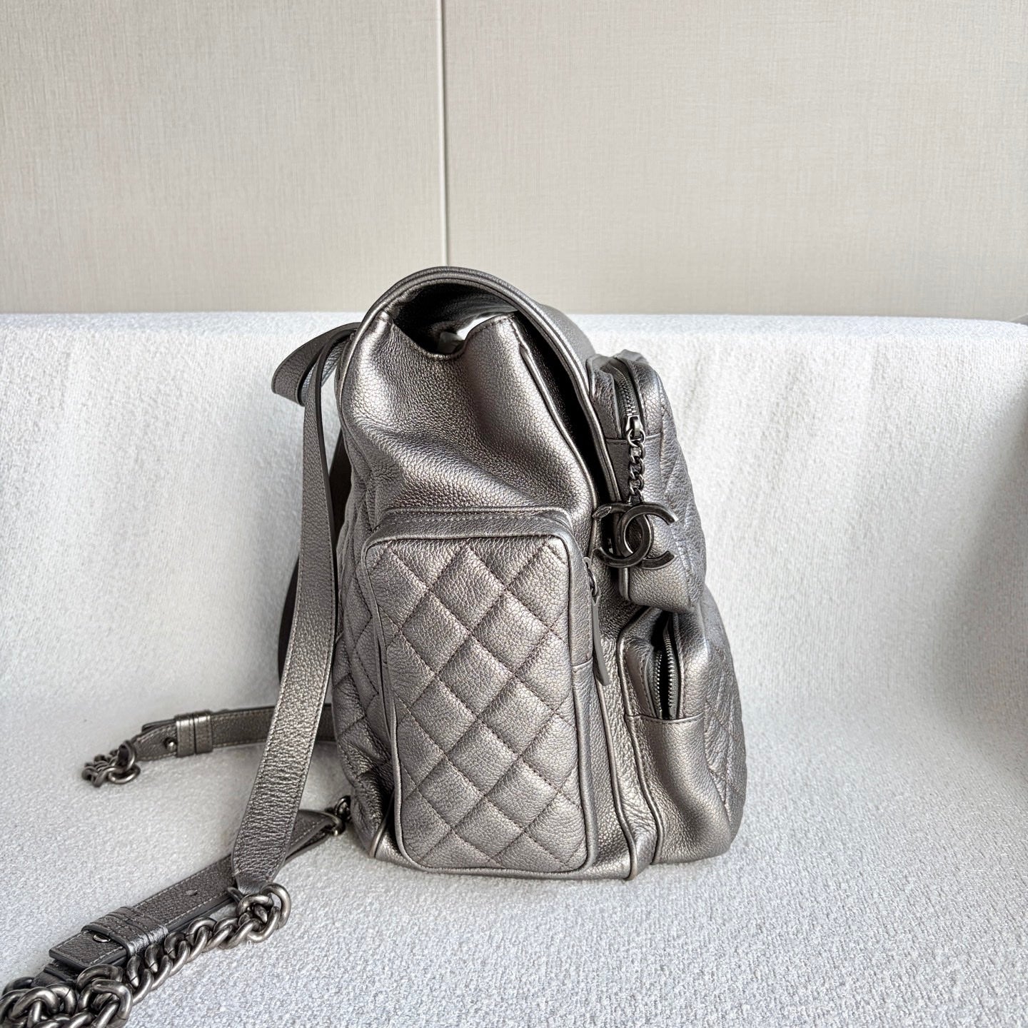 Chanel - Multi-pocket Biker Backpack - Grained leather - Silver - (medium)