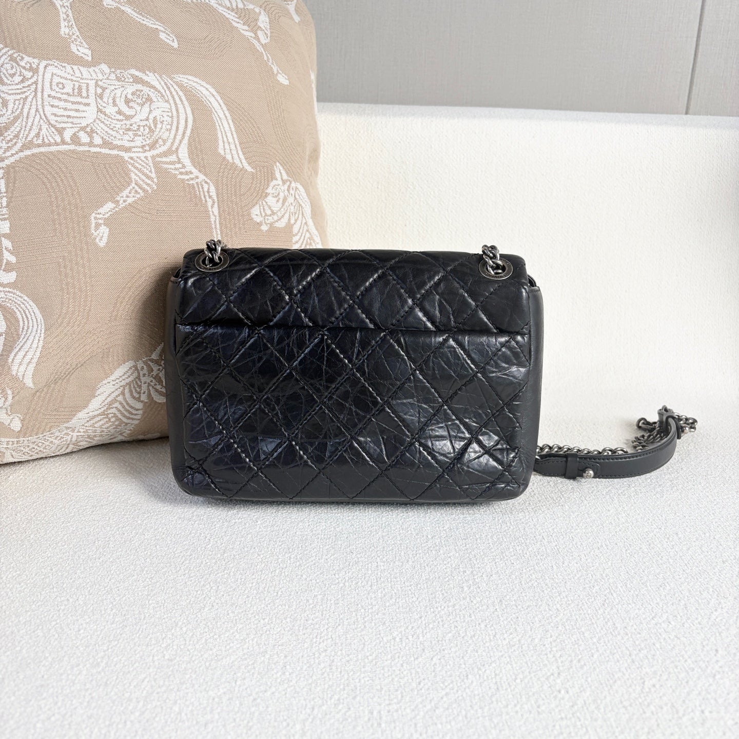 Chanel - Mumbai Messenger Bag - Leather - Black - (mini)