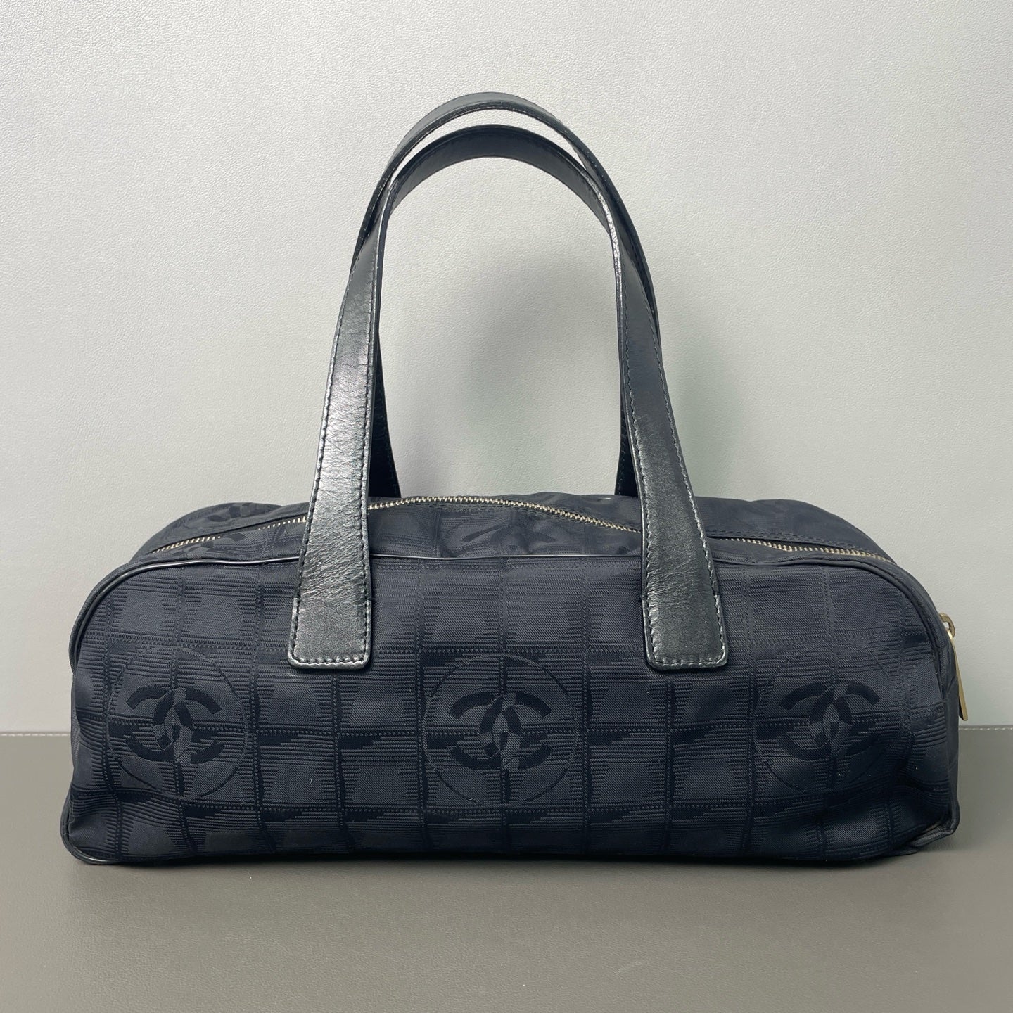 Chanel - New Travel Line Bowling Bag - Nylon - Black - (medium)