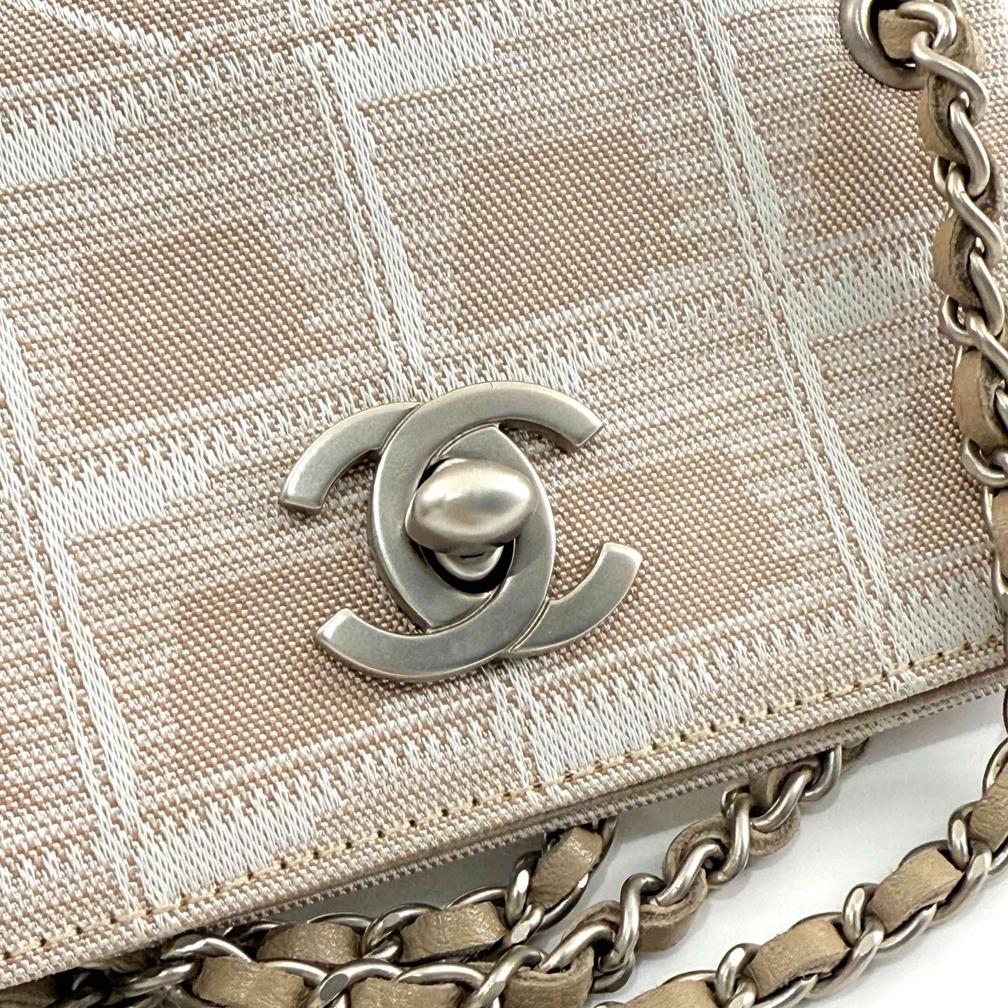 Chanel - New Travel Line Pouch - Woven cloth - Light Beige with Silver-Tone Hardware - (mini)