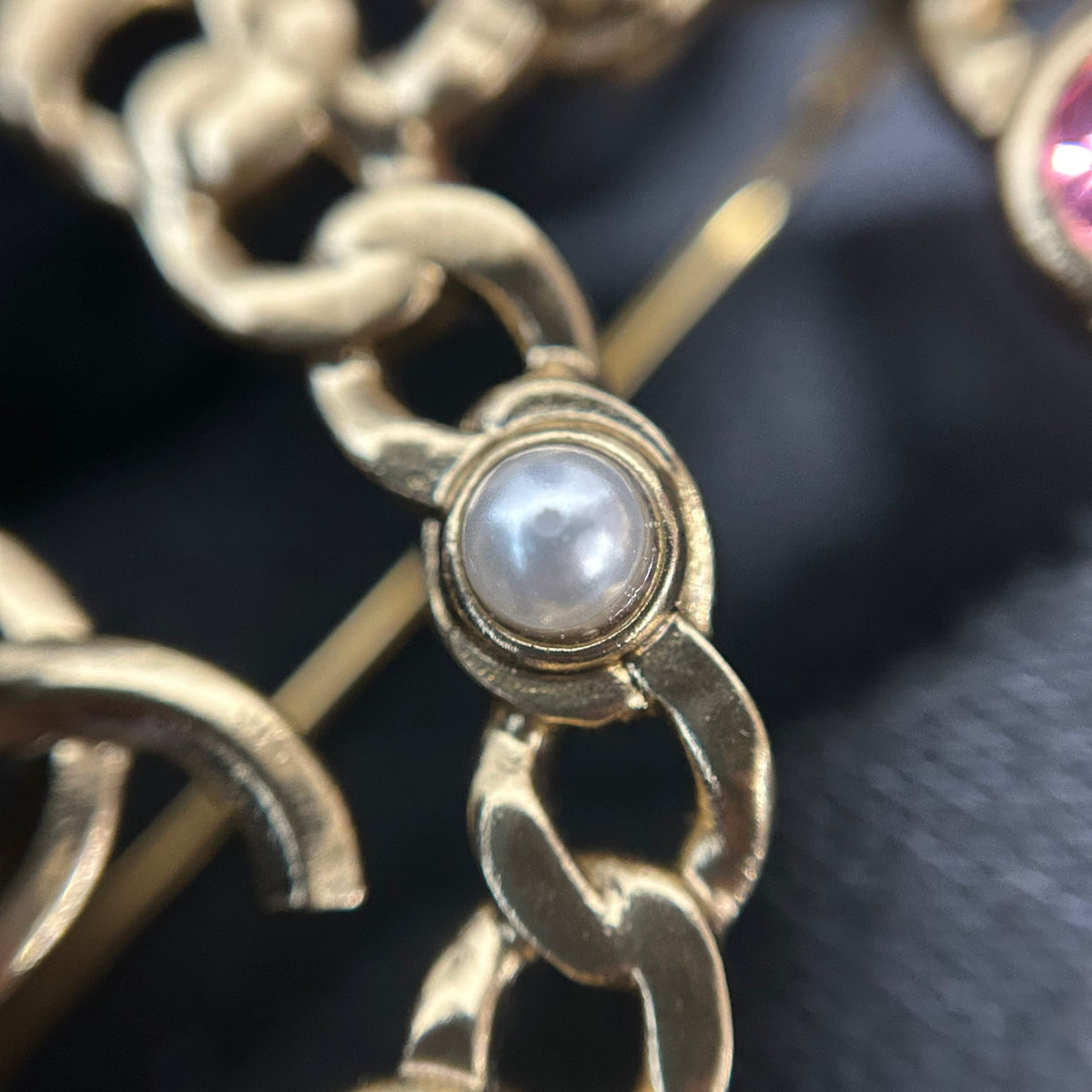 Chanel - No. 5 21P - Gold-tone metal with glass stones and imitation pearls - Multicolour