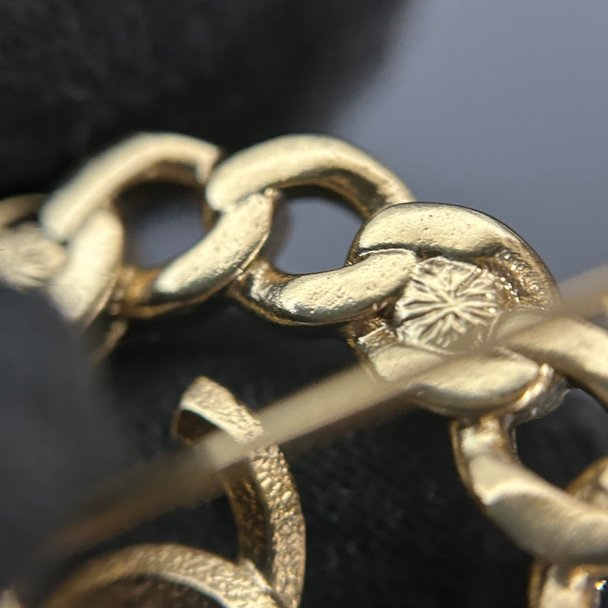 Chanel - No. 5 21P - Gold-tone metal with glass stones and imitation pearls - Multicolour