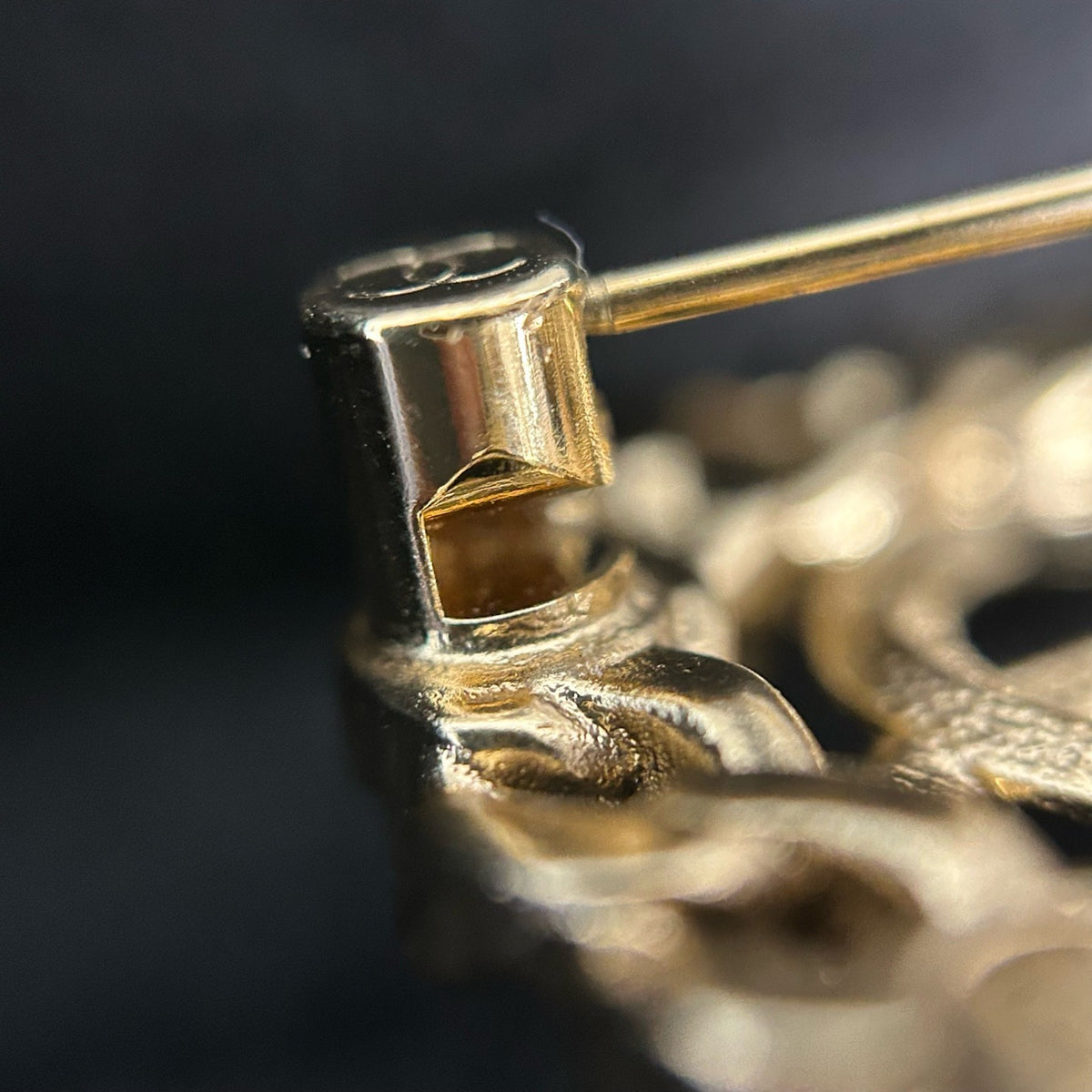 Chanel - No. 5 21P - Gold-tone metal with glass stones and imitation pearls - Multicolour