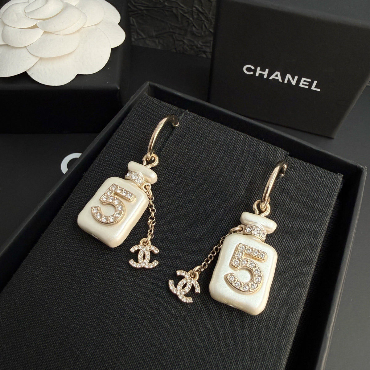 Chanel - No. 5 - Crystal - Gold