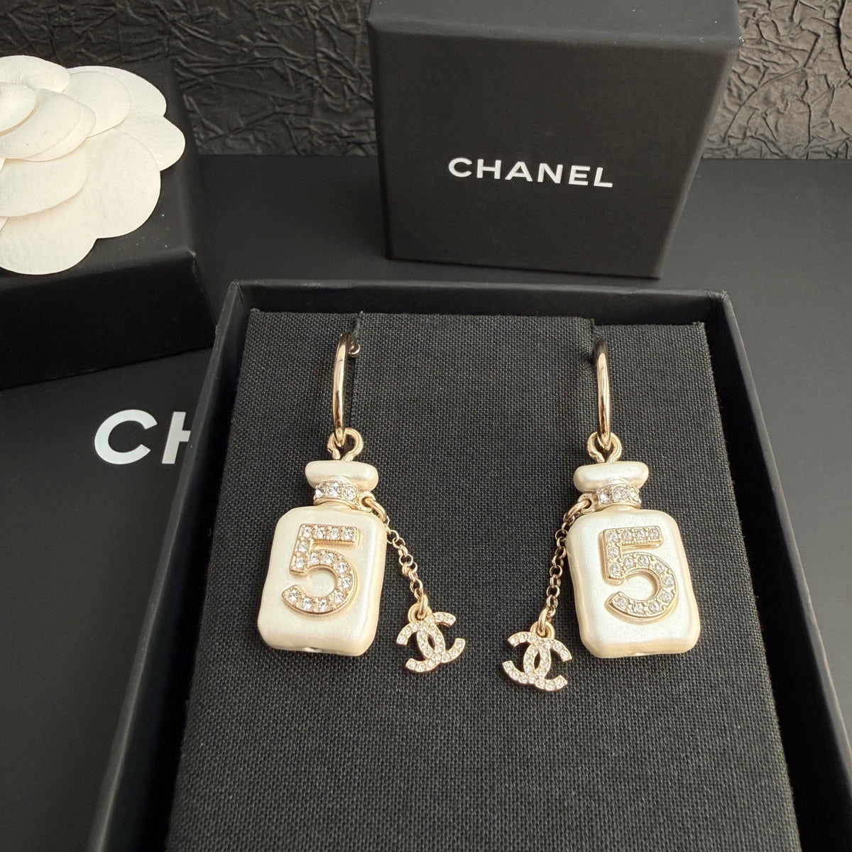 Chanel - No. 5 - Crystal - Gold