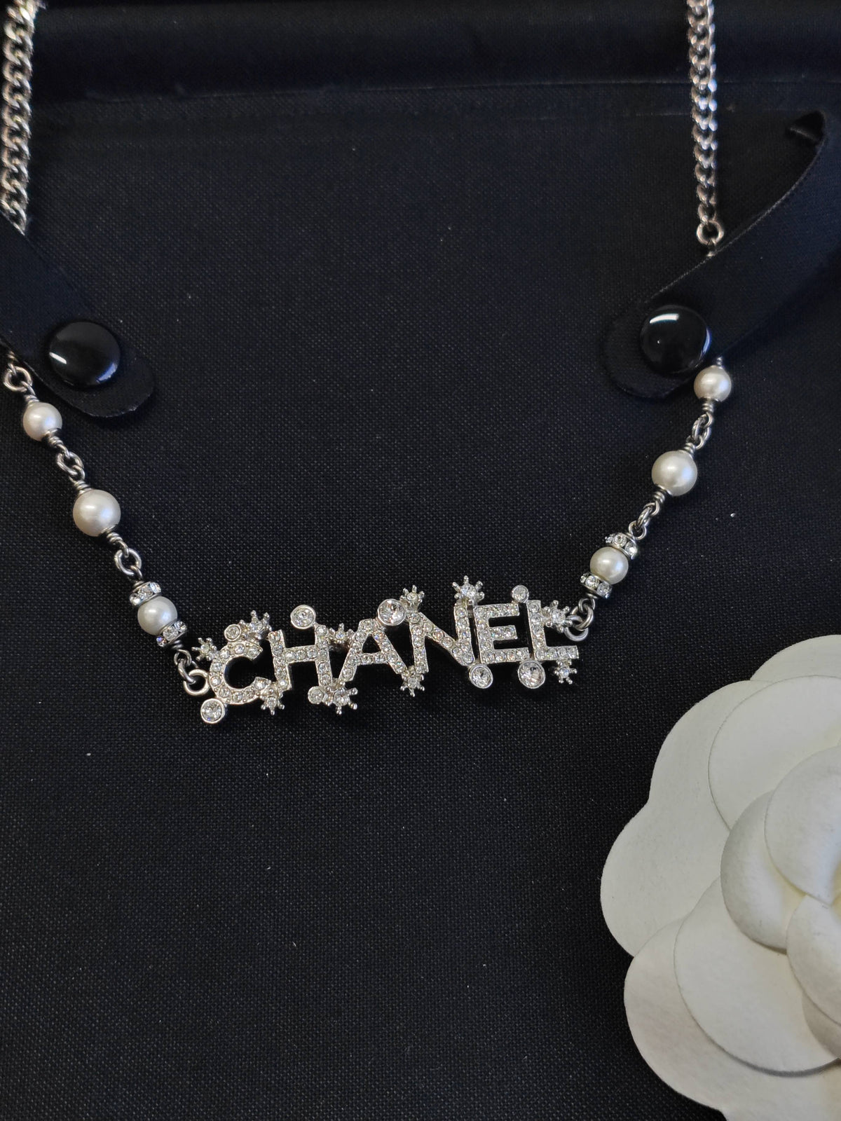 Chanel - Other - Base metal with glass crystals and imitation pearls - Silver