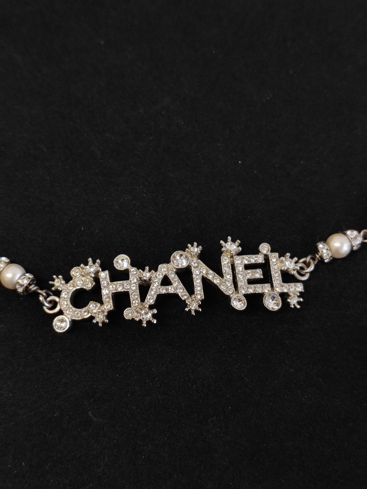 Chanel - Other - Base metal with glass crystals and imitation pearls - Silver