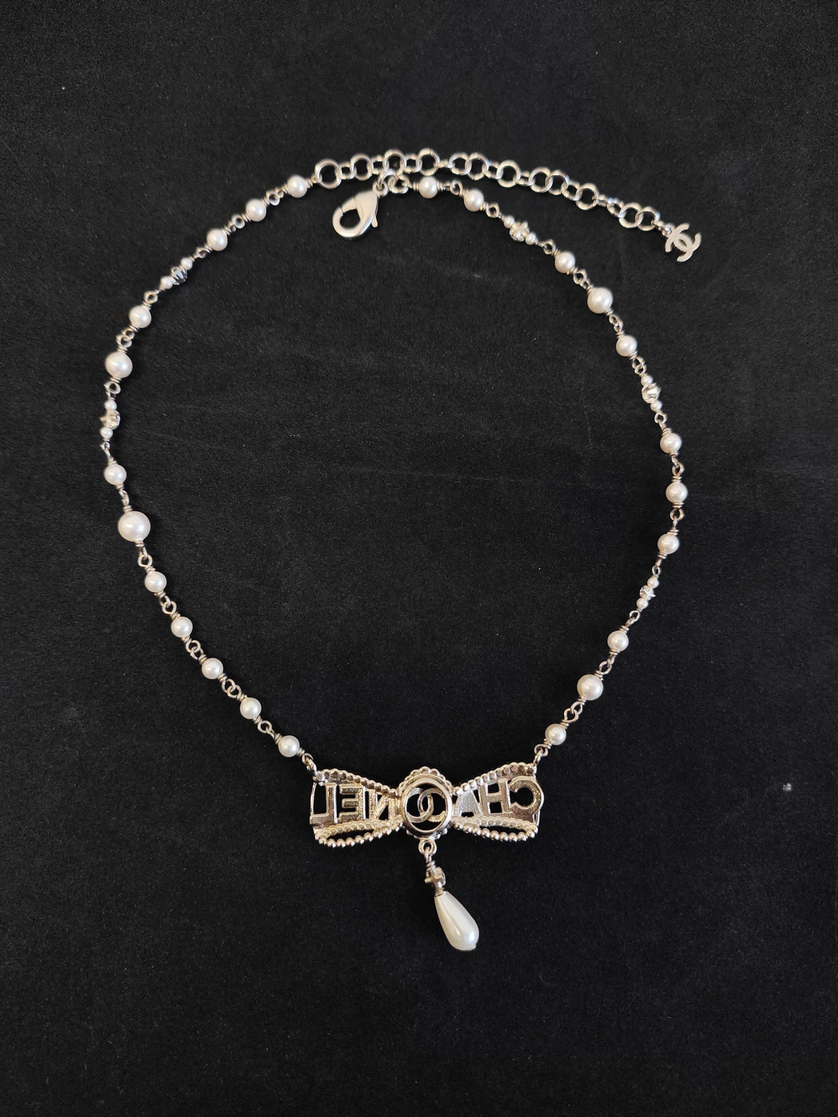 Chanel - Other - Base metal with glass rhinestones and imitation pearls - Silver