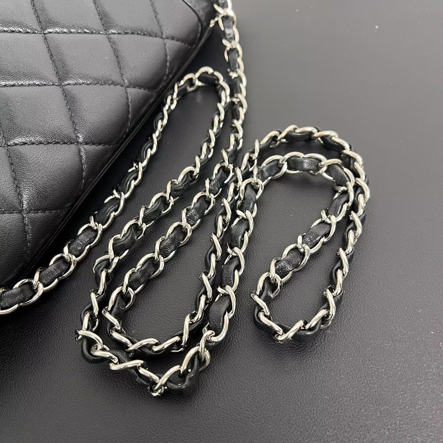 Chanel - Other - Calfskin leather - Black with Silver-Tone Hardware - (medium)