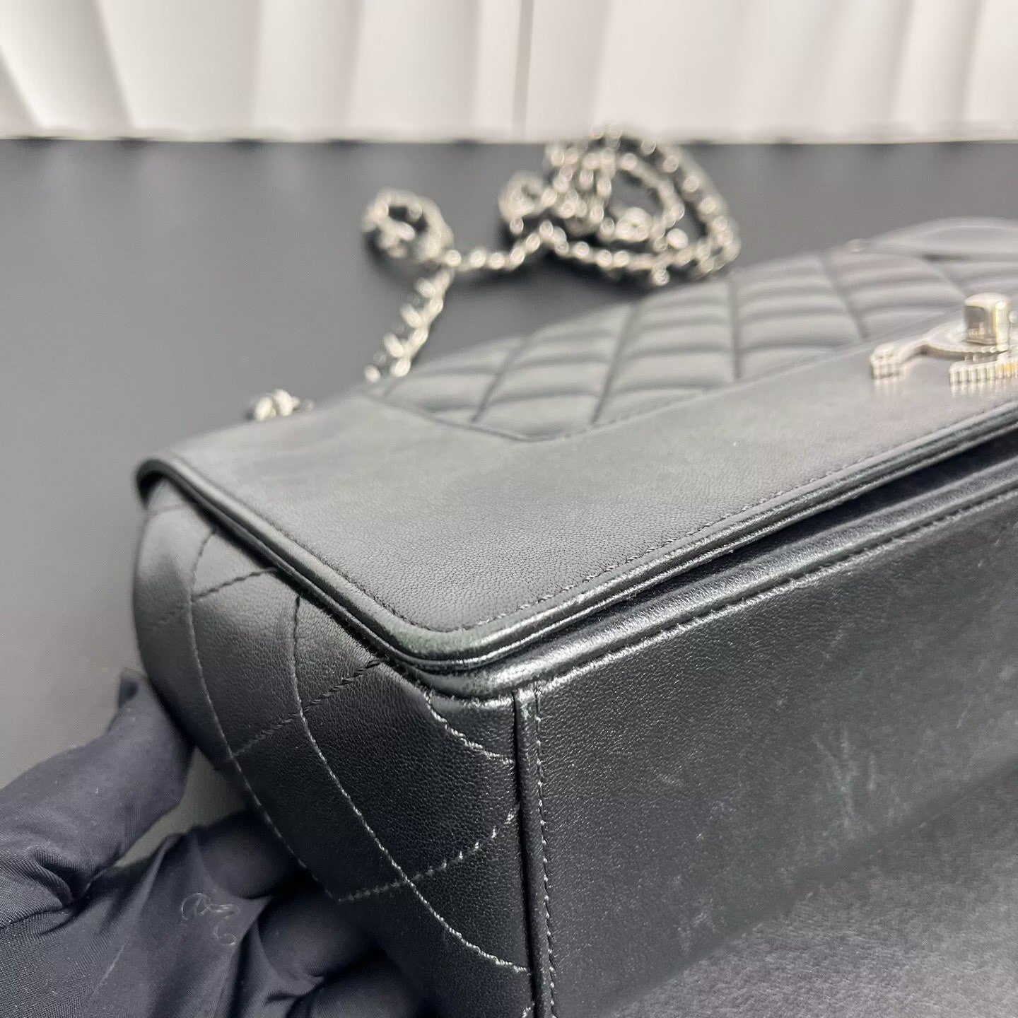Chanel - Other - Calfskin leather - Black with Silver-Tone Hardware - (medium)