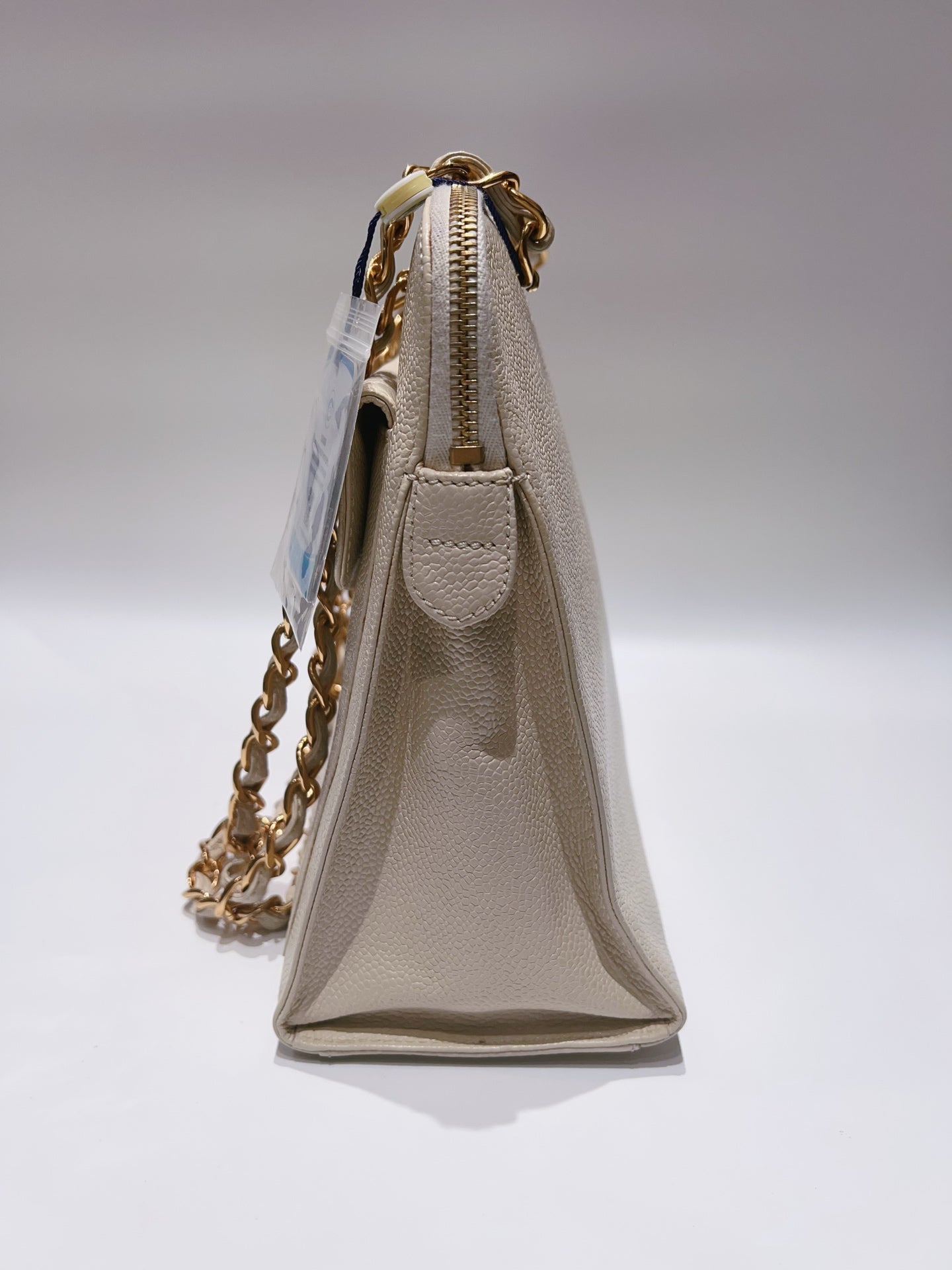 Chanel - Other - Calfskin - White - (medium)