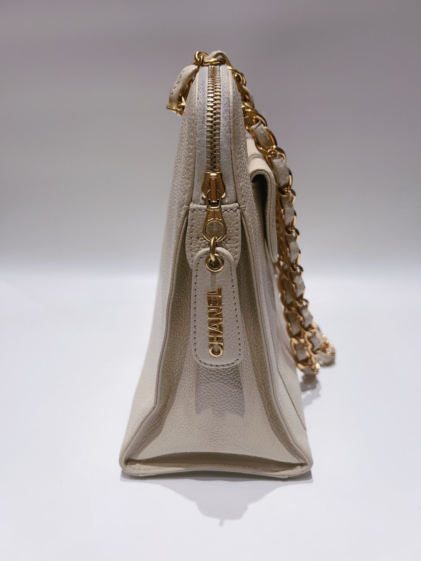 Chanel - Other - Calfskin - White - (medium)