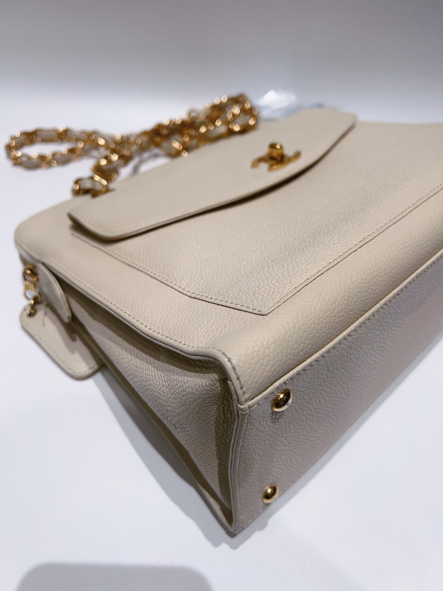 Chanel - Other - Calfskin - White - (medium)