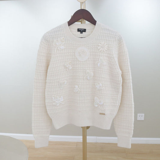 Chanel - Other - Cashmere - White - (36)