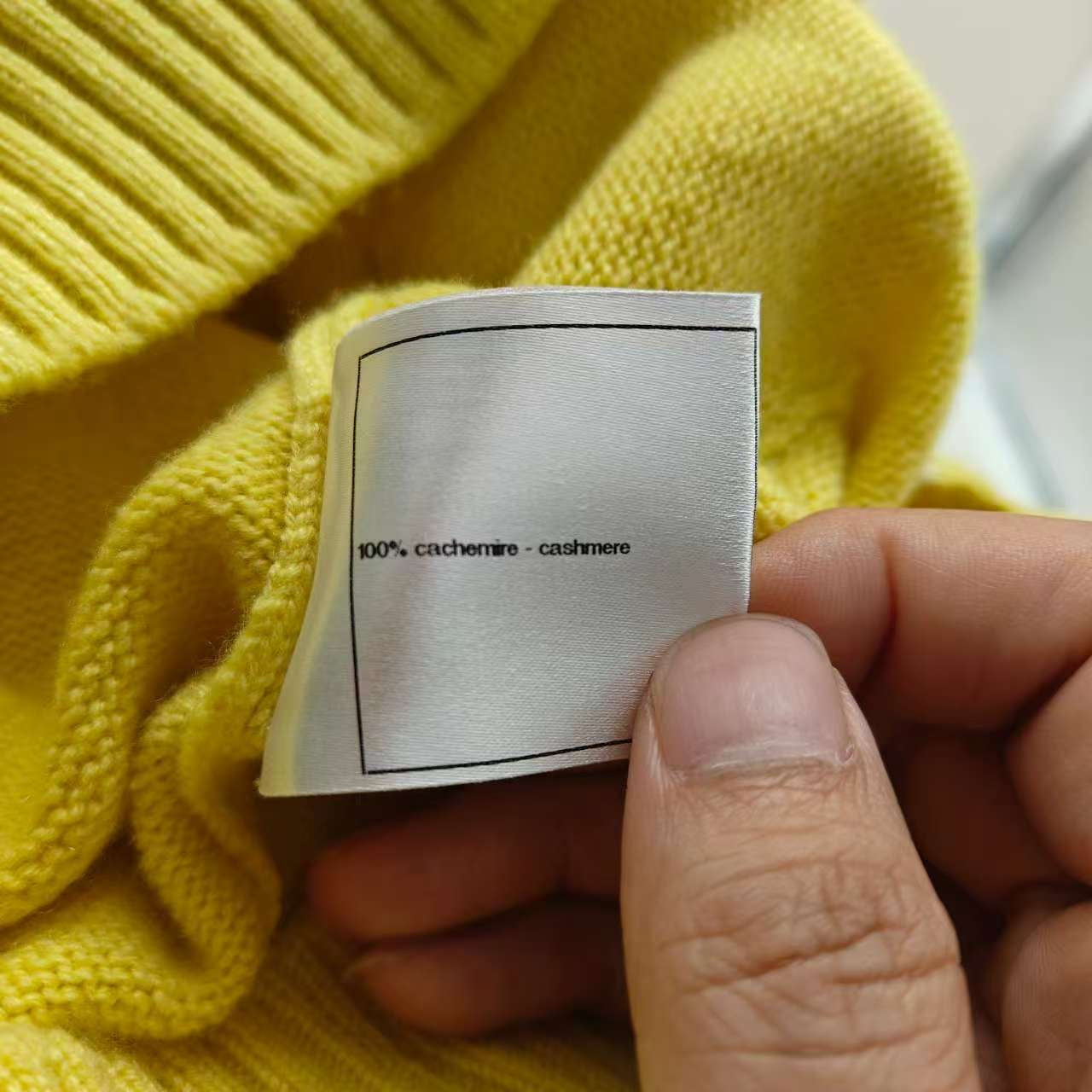Chanel - Other - Cashmere - Yellow - (38)