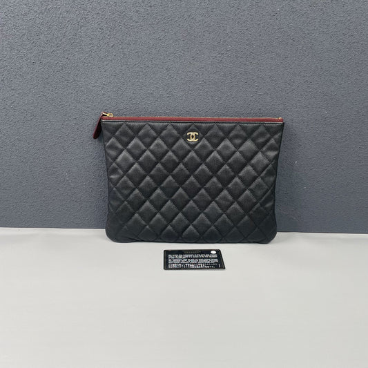 Chanel - Other - Caviar leather - Black - (Medium)