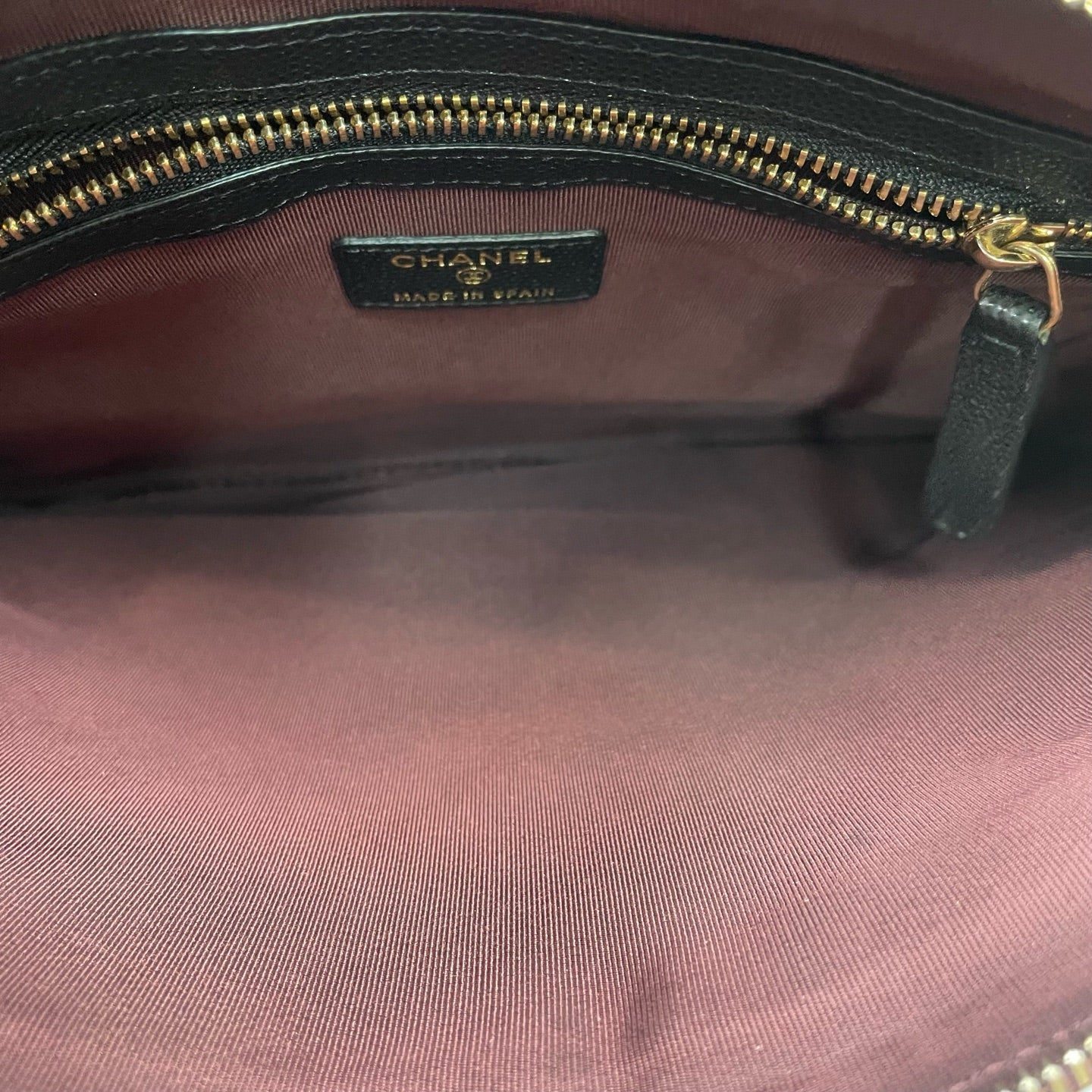 Chanel - Other - Caviar leather - Black - (Medium)