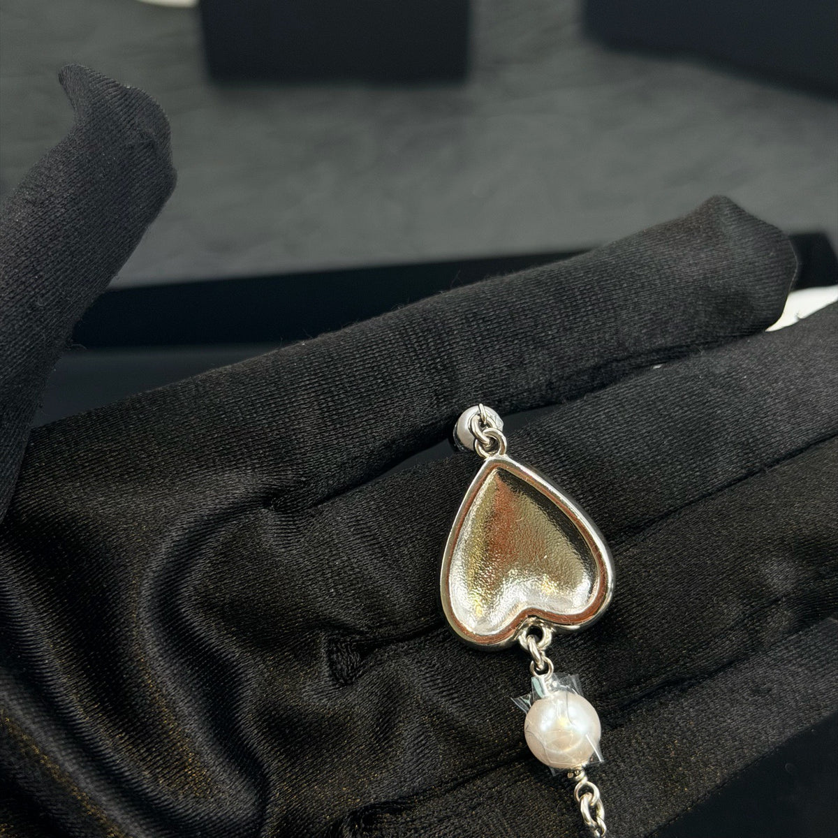 Chanel - Other - Chanel costume jewellery commonly uses base-metal alloy with glass elements and imitation pearls; exact composition is not confirmed. - Multicolour
