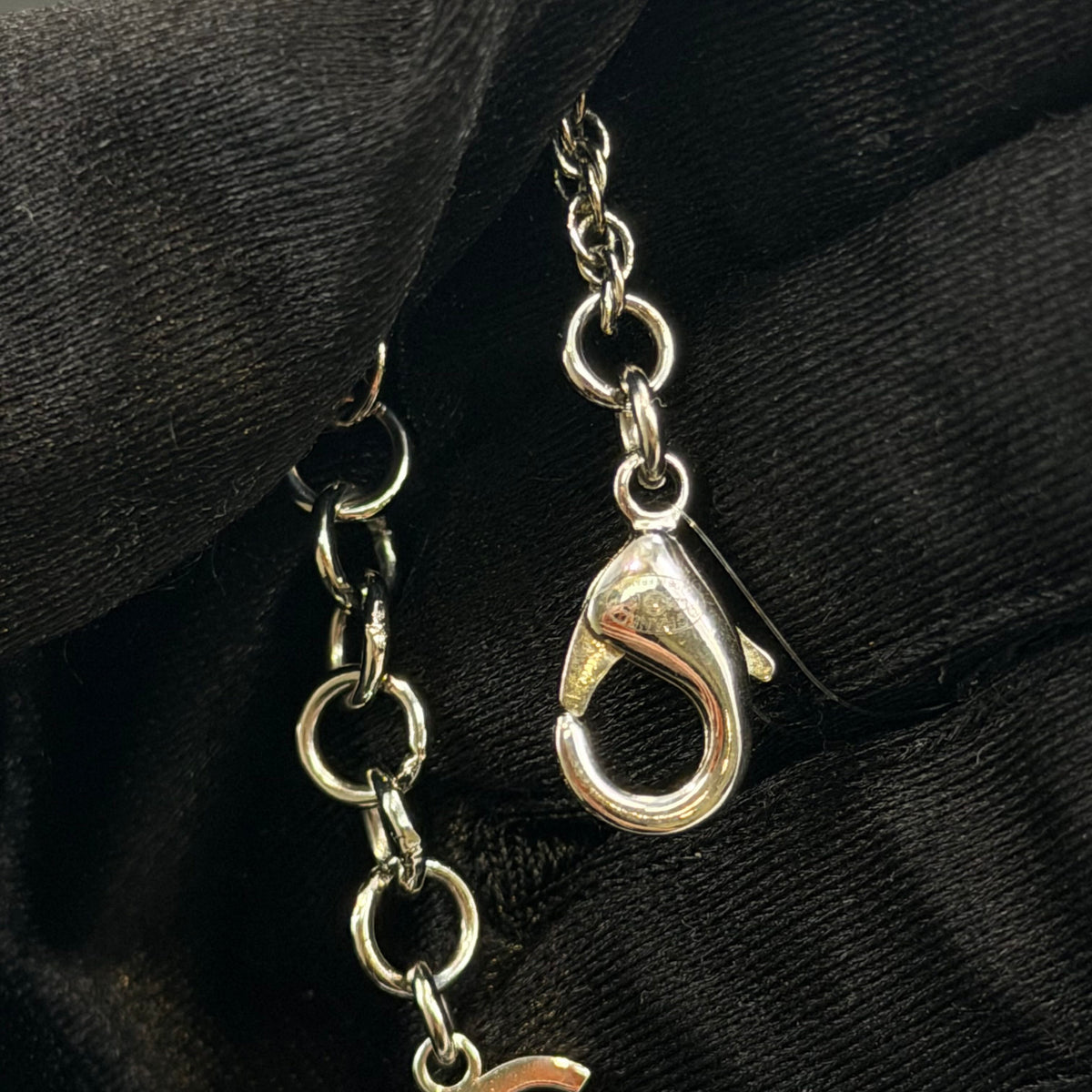 Chanel - Other - Chanel costume jewellery commonly uses base-metal alloy with glass elements and imitation pearls; exact composition is not confirmed. - Multicolour