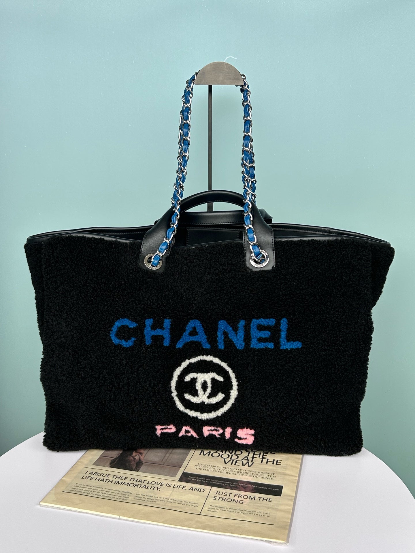 Chanel - Other - Cloth - Black - (large)