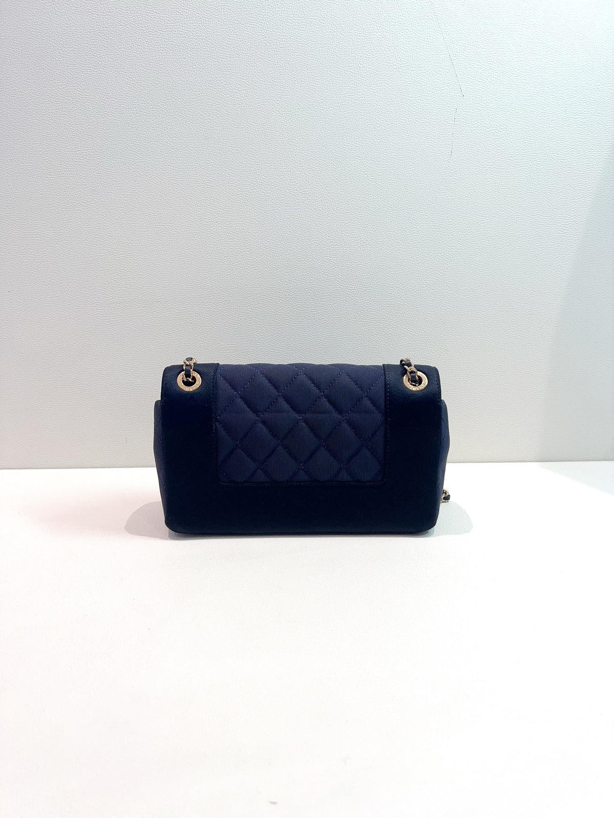 Chanel - Other - Cloth - Black - (Small)