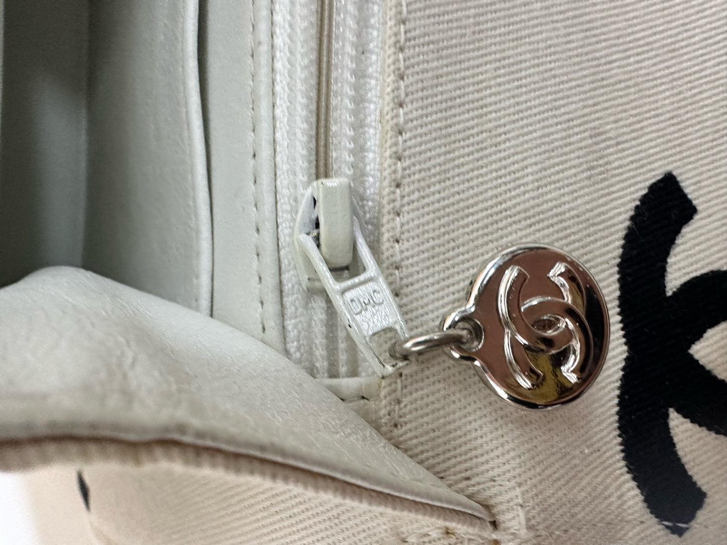 Chanel - Other - Cloth - White - (mini)