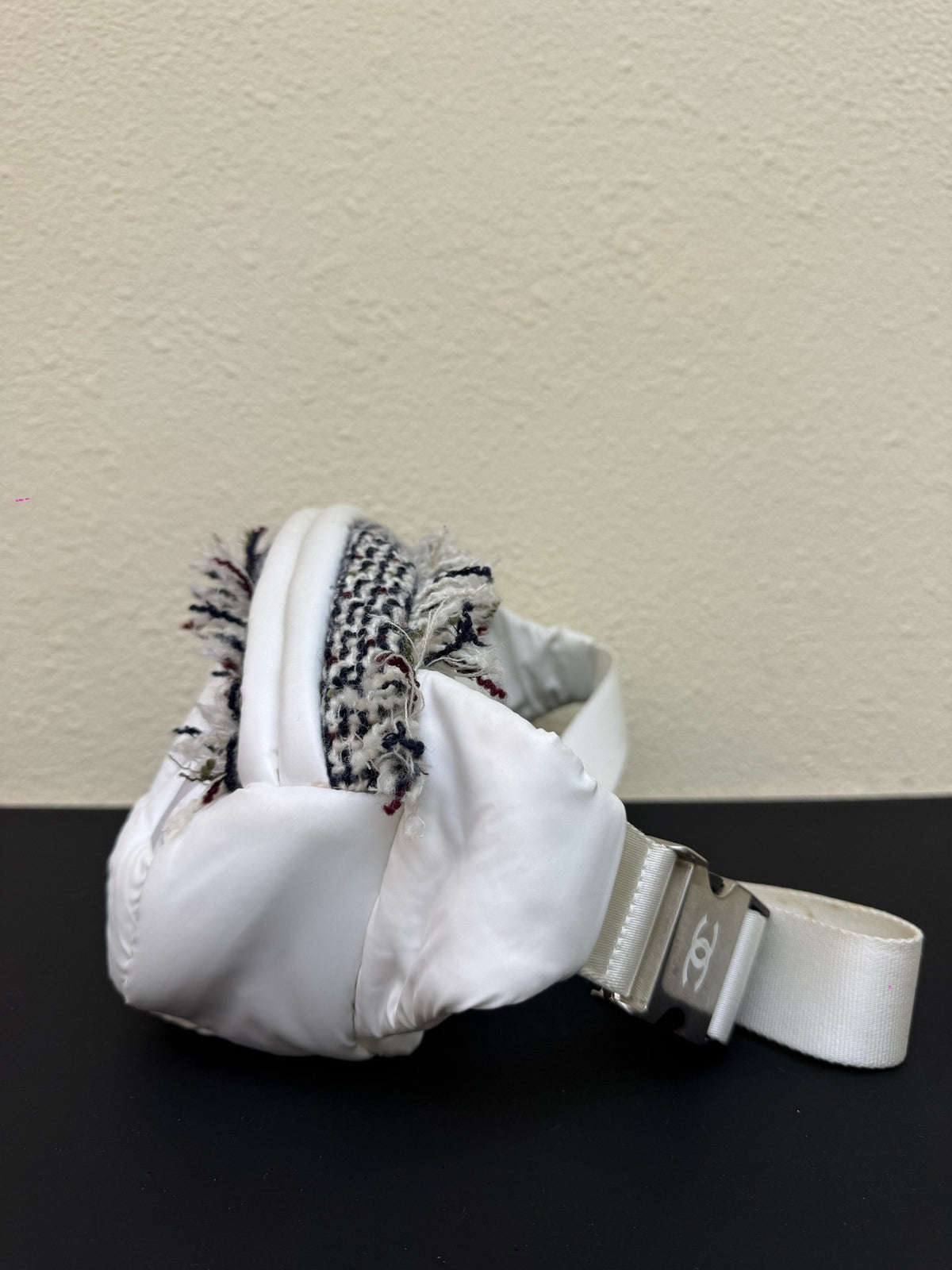 Chanel - Other - Cloth - White - (Small)