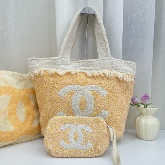 Chanel - Other - Cloth - Yellow - (medium)