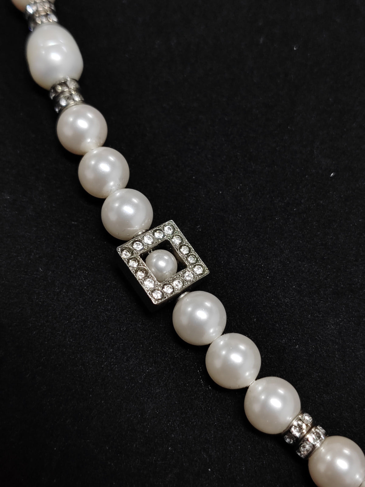 Chanel - Other - Costume jewellery with glass strass and imitation pearls. - Silver