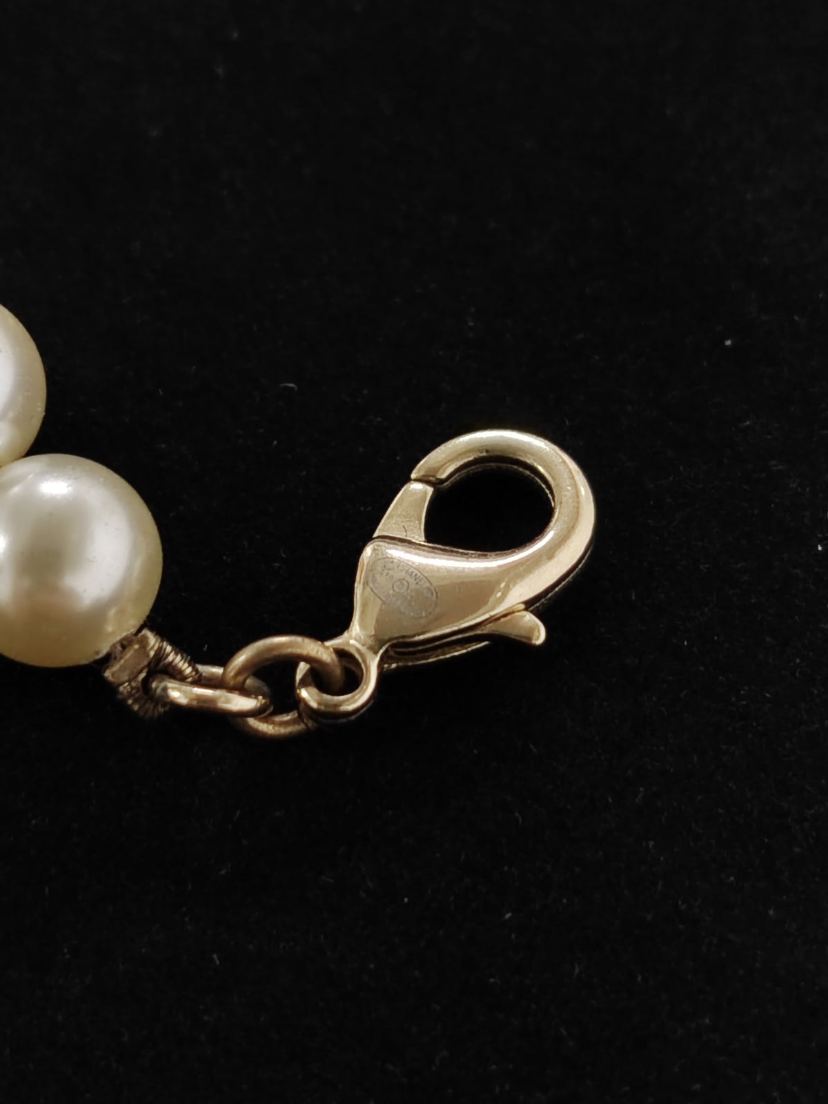 Chanel - Other - Costume-jewelry metal alloy with imitation pearls and white decorative accents. - White